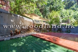 SAI KUNG End House For Sale | Private Gate, 3 Parking Spaces & Greenery View
