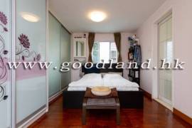 SAI KUNG Village House For Sale | Managed Complex, Pool, Private Gate Parking & Garden