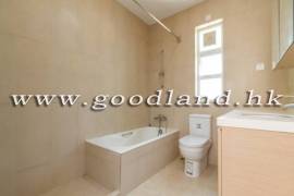 SAI KUNG Detached House For Sale | Fenced Garden, Deeded Parking & Greenery View