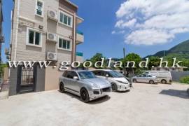 SAI KUNG Detached House For Sale | Fenced Garden, Deeded Parking & Greenery View