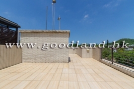 SAI KUNG Detached House For Sale | Fenced Garden, Deeded Parking & Greenery View
