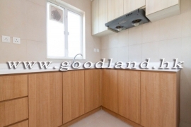SAI KUNG Detached House For Sale | Fenced Garden, Deeded Parking & Greenery View
