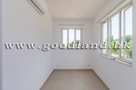 SAI KUNG Detached House For Sale | Fenced Garden, Deeded Parking & Greenery View