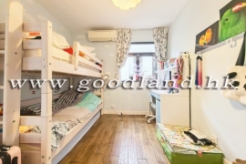 SAI KUNG Corner Village House For Sale | Garden, Green View, Open Kitchen & 4 Bedrooms
