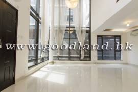 SAI KUNG Village House For Sale | Close to Town, Huge Garden & 4 En-Suites