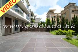 SAI KUNG Village House For Sale | Close to Town, Huge Garden & 4 En-Suites
