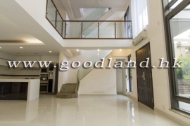 SAI KUNG Village House For Sale | Close to Town, Huge Garden & 4 En-Suites