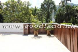 SAI KUNG Mid-Level Village House For Sale | Private Gate Parking, Huge Fenced Garden