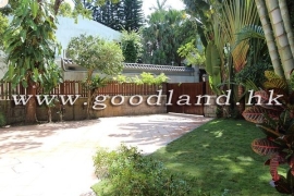 SAI KUNG Mid-Level Village House For Sale | Private Gate Parking, Huge Fenced Garden