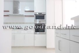 SAI KUNG Mid-Level Village House For Sale | Private Gate Parking, Huge Fenced Garden