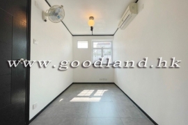 SAI KUNG Mid-Levels Upper Duplex For Sale | Rooftop, Partial Sea View & 3 Bedrooms