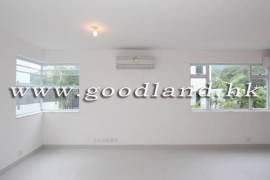 SAI KUNG Village House For Sale | Hottest Location, Open Kitchen & 4 En-Suites
