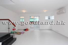 SAI KUNG Village House For Sale | Hottest Location, Open Kitchen & 4 En-Suites