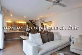 SAI KUNG Village House For Sale | Partial Sea View, Open Kitchen & 2 En-Suites