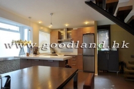 SAI KUNG Village House For Sale | Partial Sea View, Open Kitchen & 2 En-Suites