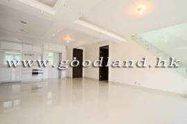 SAI KUNG Village House For Sale | Tranquil Sea View Garden, Open Kitchen & 3 Bedrooms
