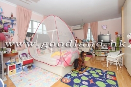 SAI KUNG Mid-Level Detached House For Sale | Huge Fenced Garden & Ample Parking