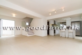 SAI KUNG Village House For Sale | Huge Lawn Garden, Private Pool & 5 Bedrooms