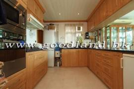 SAI KUNG Village House For Sale | Unobstructed Sea View, Private Pool & Gated Parking