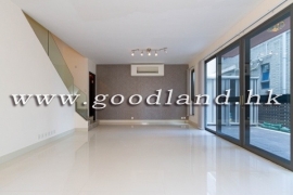 SAI KUNG Village House For Sale | Close to Town, Equipped Kitchen & Nice Garden