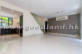 SAI KUNG Village House For Sale | Close to Town, Equipped Kitchen & Nice Garden
