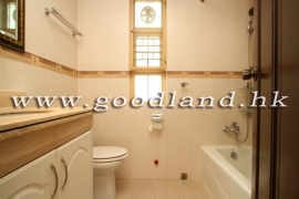 SAI KUNG Lower Duplex For Sale | Managed Complex, Spacious Layout &amp; 4 Bedrooms