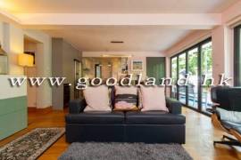 SAI KUNG Village House For Sale | Close to Town, Greenery View & Renovation