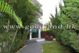 SAI KUNG Village House For Sale | Lawn Garden, Renovated, Open Kitchen & Close to Town