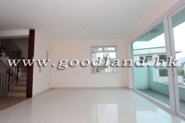 SAI KUNG Village House For Sale | Lawn Garden, Renovated, Open Kitchen &amp; Close to Town