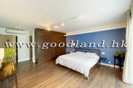 SAI KUNG Village House For Sale | Tranquil Setting, Equipped Kitchen & 4 Bedrooms