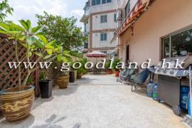 SAI KUNG Village House For Sale | Convenient Location, Nice Garden & Spacious Layout