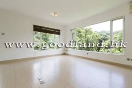 SAI KUNG Mid-Level Detached House For Sale | Huge Garden, Equipped Kitchen & 4 Bedrooms