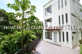 SAI KUNG Mid-Level Detached House For Sale | Huge Garden, Equipped Kitchen & 4 Bedrooms