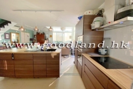 SAI KUNG Semi-Detached House For Sale | Private Gate, High Ceiling & Lovely Garden