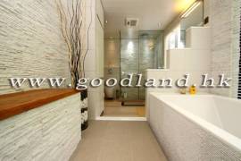 SAI KUNG Village House For Sale | Landscaped Garden, Private Gate Parking & 3 En-Suites
