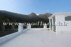 SAI KUNG Village House For Sale | Newly Renovated, Mountain View & Private Gate Parking