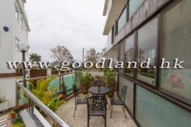 SAI KUNG Mid Level Village House For Sale | 5 Bedrooms, Spacious Layout & Parking Nearby