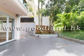 SAI KUNG Village House For Sale | Resort Style Complex, Communal Pool & Garden