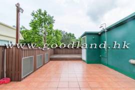 SAI KUNG Village House For Sale | Resort Style Complex, Communal Pool & Garden