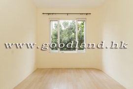 SAI KUNG Village House For Sale | Resort Style Complex, Communal Pool & Garden
