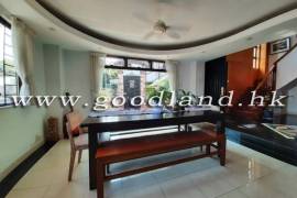 SAI KUNG Village House For Sale | Lovely Garden, Sea View & 5 Bedrooms