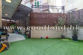 SAI KUNG Lower Duplex Village House For Sale | Garden, Open Plan Layout & 3 Bedrooms