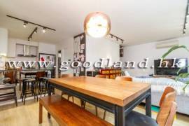 SAI KUNG Lower Duplex Village House For Sale | Garden, Open Plan Layout & 3 Bedrooms