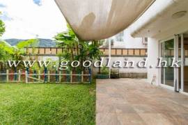 SAI KUNG Village House For Sale | Gated Community, Communal Pool & Green View