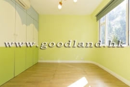 SAI KUNG Village House For Sale | Gated Community, Communal Pool & Green View