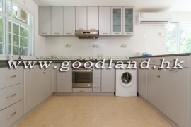 SAI KUNG Village House For Sale | Large Lawn Garden, Sea View & 3 En-Suites