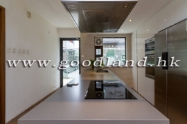 SAI KUNG Village House For Sale | Greenery View, Parking Nearby & 4 Bedrooms