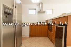 SAI KUNG Village House For Sale | Communal Pool, Lawn Garden & Mountain View