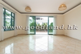 SAI KUNG Village House For Sale | Resort Style Living, Communal Pool & 5 Bedrooms