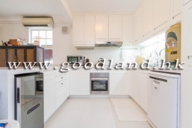 SAI KUNG Detached Village House For Sale and Rent | Close To Town, Huge Garden & Gate Parking